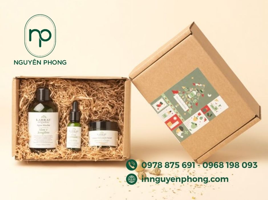 in-hop-qua-giang-sinh-theo-yeu-cau